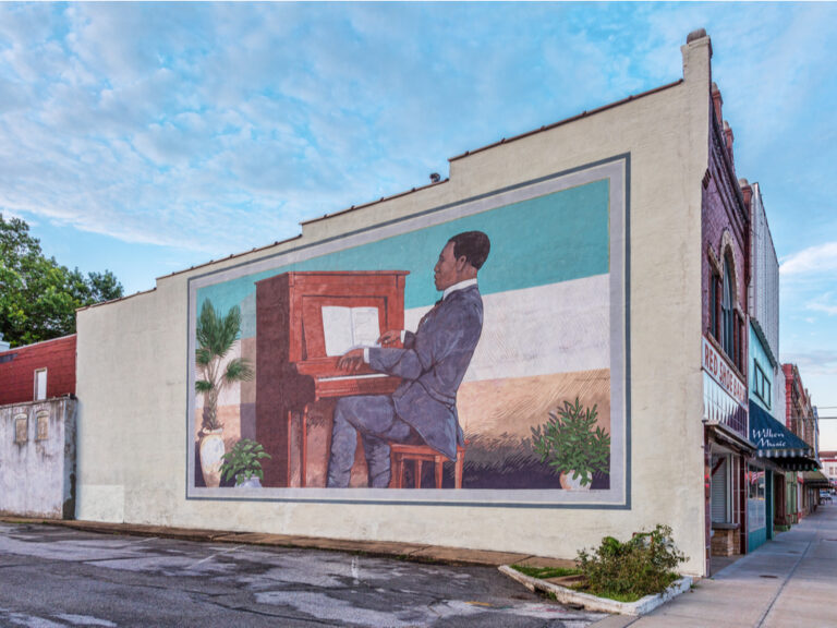Mural em homenagem a Scott Joplin na cidade de Sedalia, em Missouri